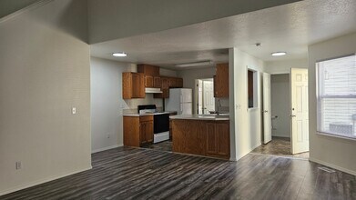Building Photo - 2162 S Dorothy Ave
