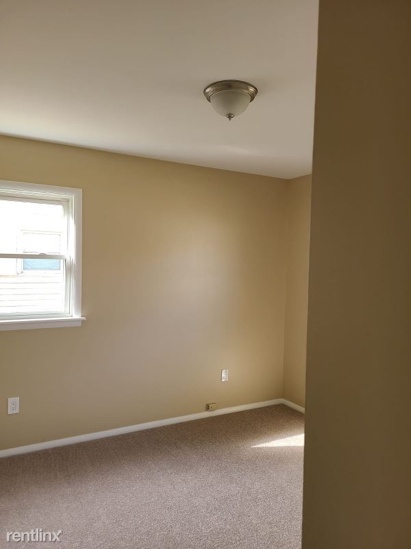 Foto del edificio - 3 br, 1 bath House - 6 Cambridge Ave