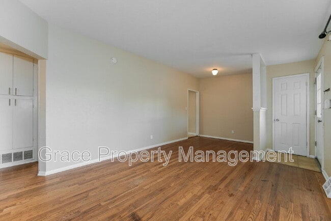 Photo - 701 S Simms St House