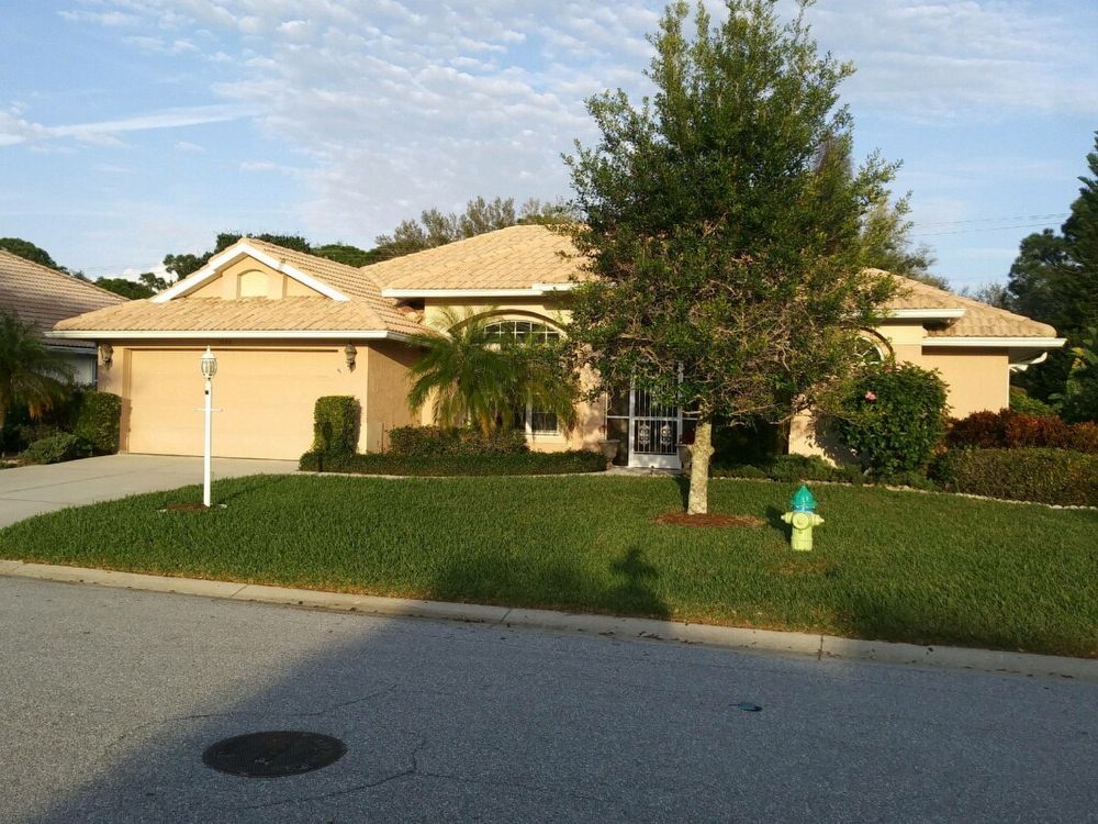 Primary Photo - 2 bed 2 bath w/Bonus Room Pool Home