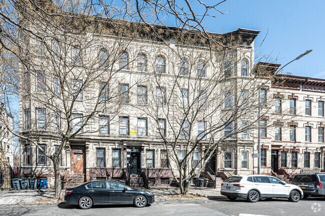 Building Photo - 459 Chauncey St