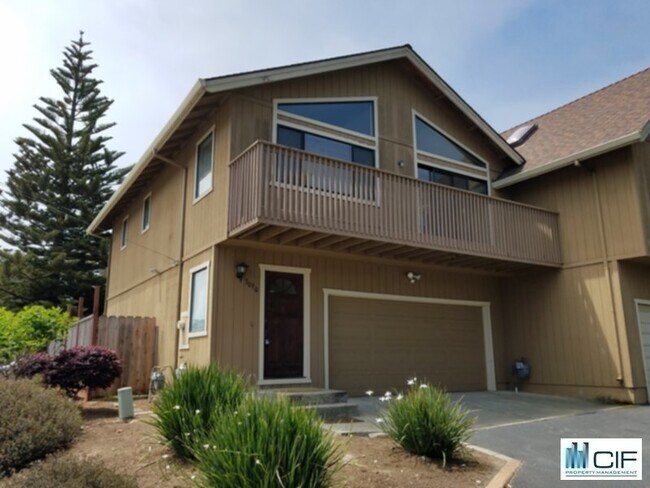 Building Photo - GREAT SANTA CRUZ TOWNHOME - 3090 MARIO COURT