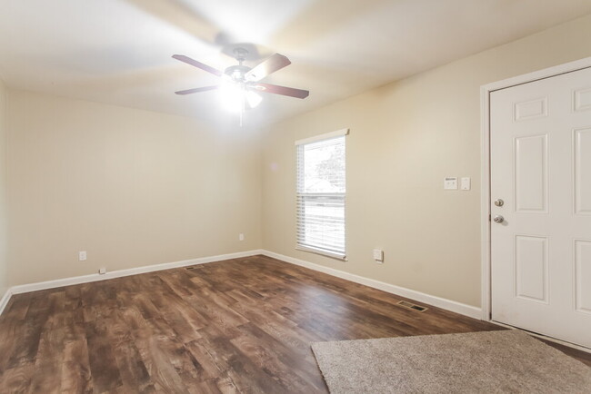 Building Photo - 6206 Wixshire Dr