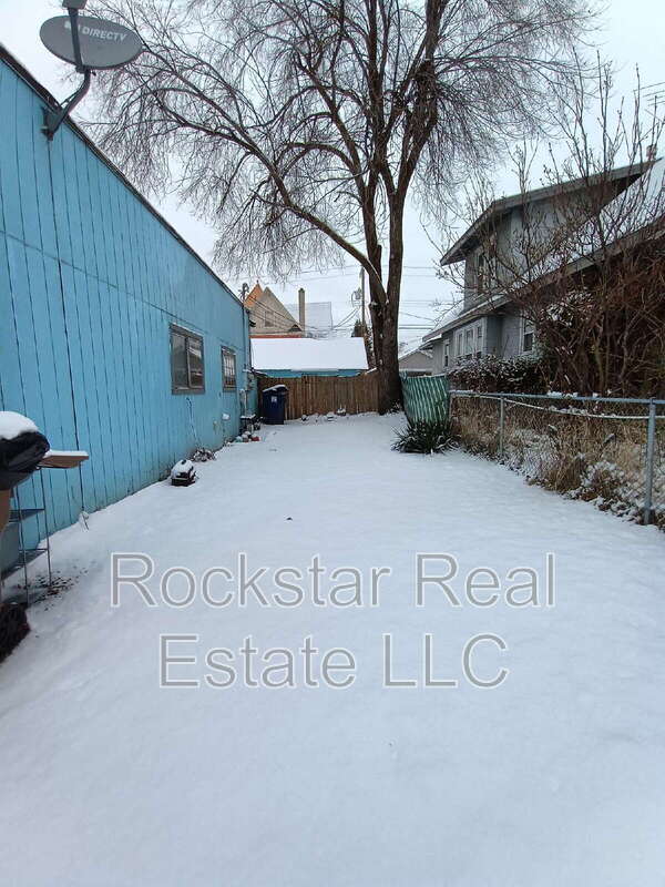 Foto del edificio - 1003 E Illinois Ave