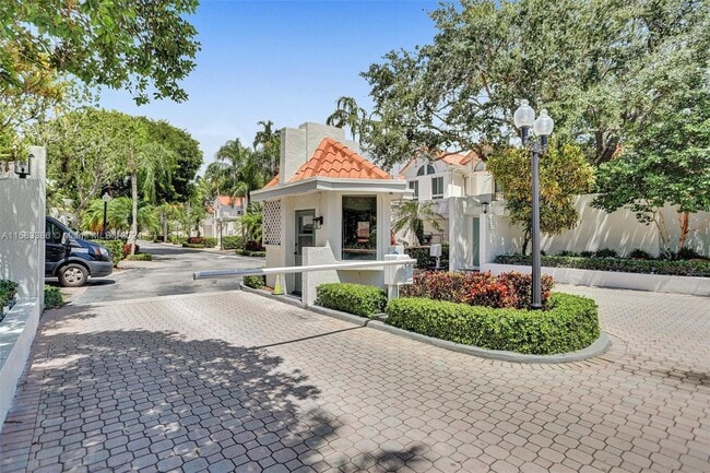 Building Photo - 6750 SW 89th Ter