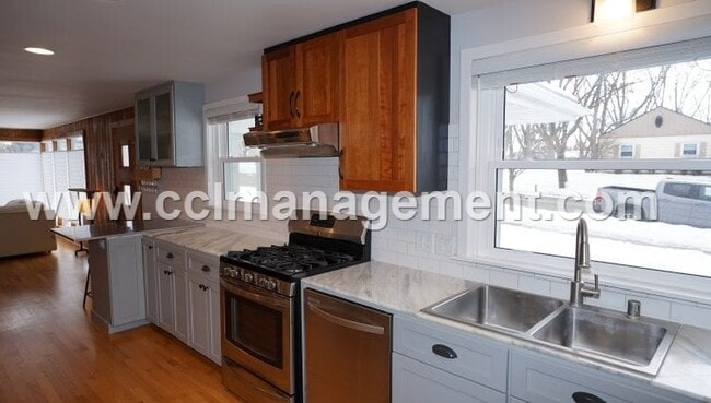 Foto del edificio - 501 W Dean Ave