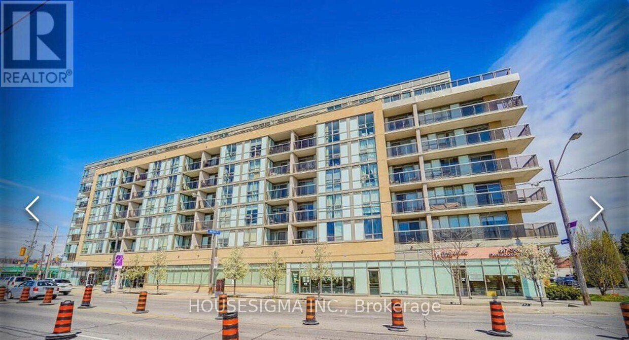 Photo principale - 3520-3520 Danforth Ave