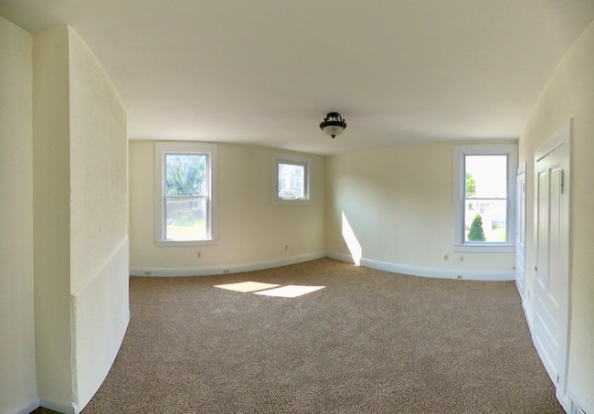 Building Photo - 1538 Blair Ave