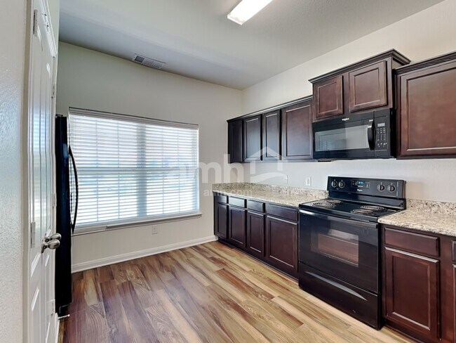 Foto del edificio - 4705 Merchant Trail