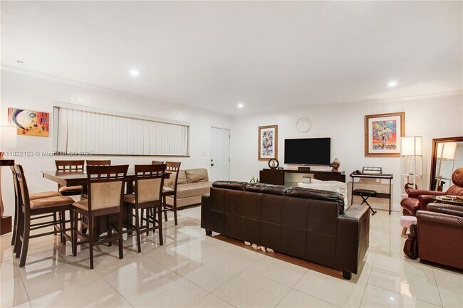 Foto del edificio - 11930 NE 19th Dr