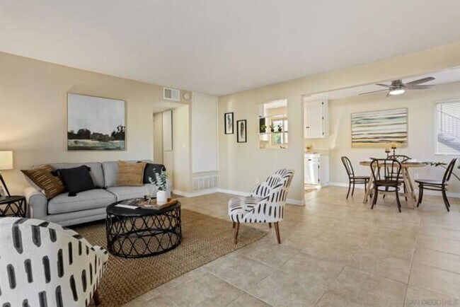 Foto del edificio - 2 bedroom/2 bath unit, Available Now