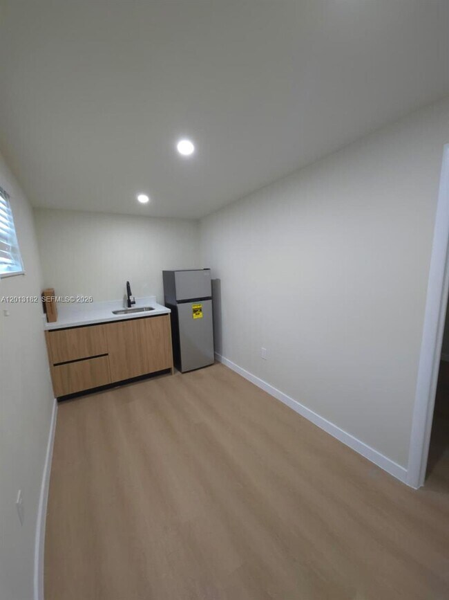 Foto del edificio - 720 NW 33rd Terrace
