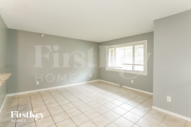 Building Photo - 5013 NW Woody Creek Ln