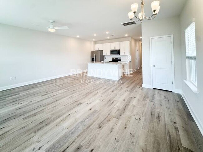 Foto del edificio - 1016 Wildflower Dr