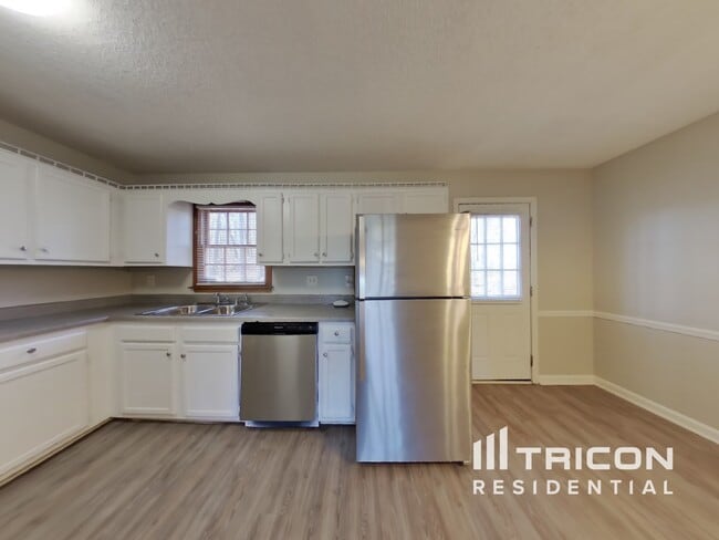 Foto del edificio - 184 Clydesdale Ln SE