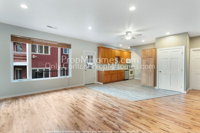 Foto del edificio - Recently Remodeled Riverside Retreat with ...