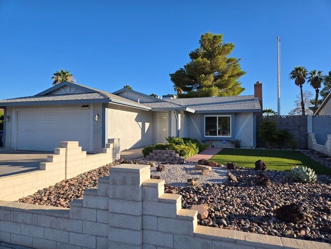 Building Photo - 6413 W Roy Rogers Dr