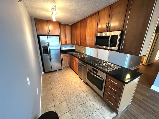 Building Photo - 9655 Woods Dr