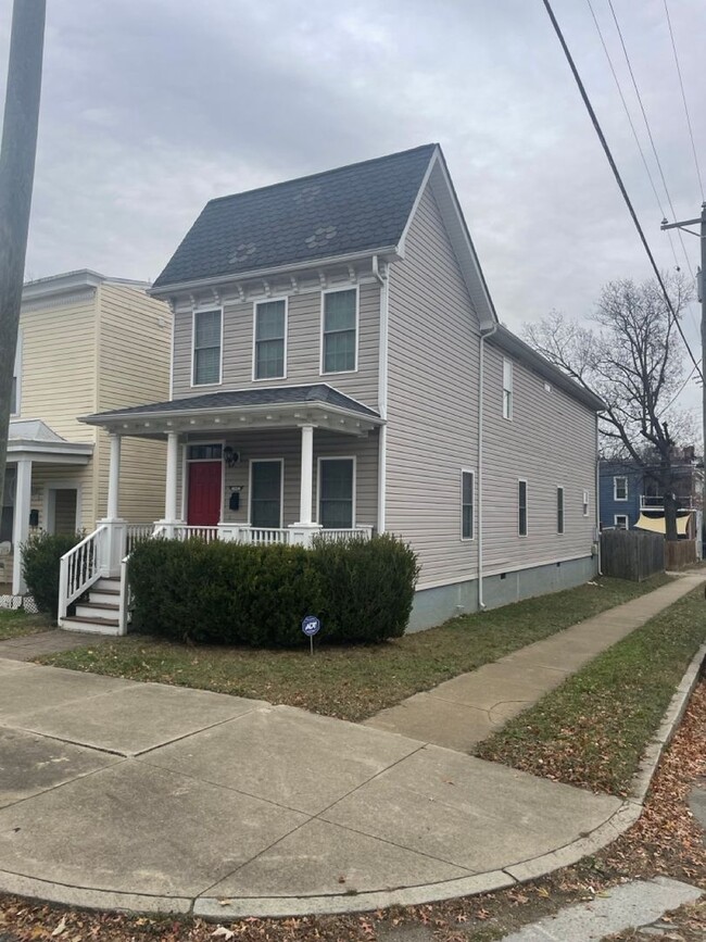 Building Photo - 3 Bedroom home in Church Hill