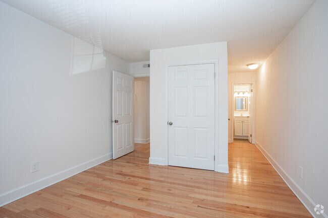 2 habitaciones, 1,5 baños - 985 pies cuadrados - Dormitorio principal - Gorman Crossings