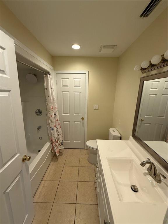 Foto del edificio - 5011 Highcrest Dr