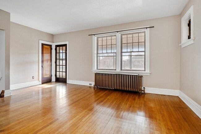 Building Photo - 4955 Tholozan Ave