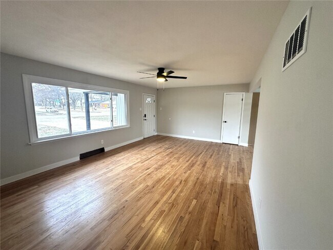 Foto del edificio - 67 Strecker Rd