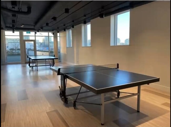 Building Photo - 6633 Buswell St