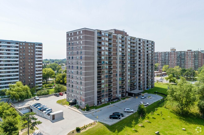 Building Photo - 20 Carabob Ct
