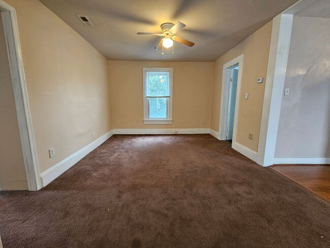 Building Photo - 3408 Bainbridge Blvd