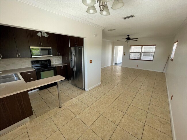 Foto del edificio - 2420 Johnson St