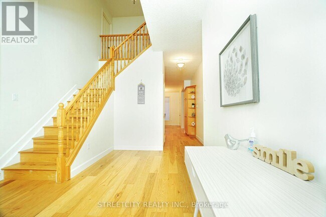 Building Photo - 465 Whisker St