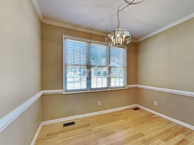 Foto del edificio - 12617 Waterlow Park Ln