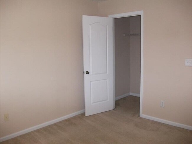 Building Photo - 9 Hannah Cole Dr