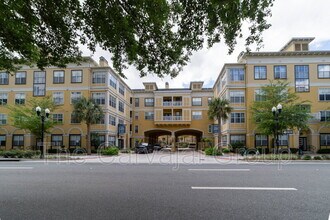 Building Photo - 860 N Orange Ave