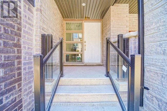 Building Photo - 14 Gothenburg Ln