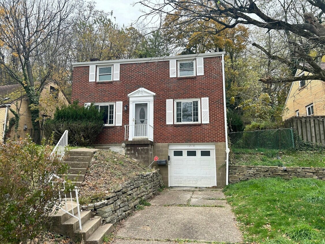 Photo - 1718 McNary Boulevard