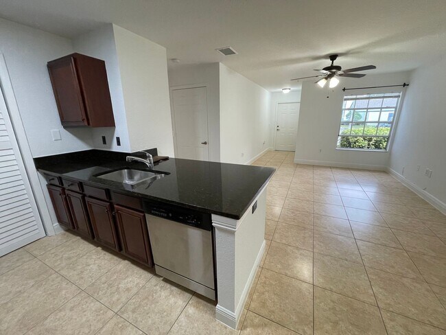 Foto del edificio - ANNUAL RENTAL - CAMDEN COVE- 1 BED - 1 BAT...