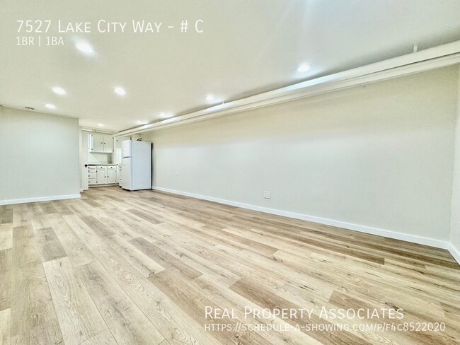 Building Photo - Newly Remodeled | Bright and Airy 1 Bedroo...