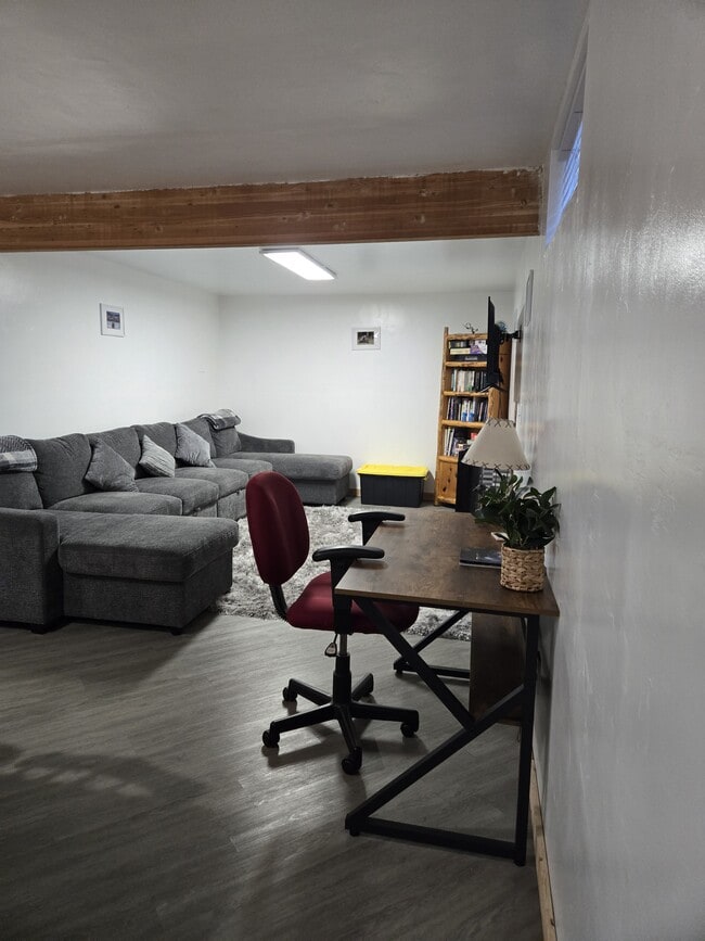 Desk Area - 111 E 2nd N