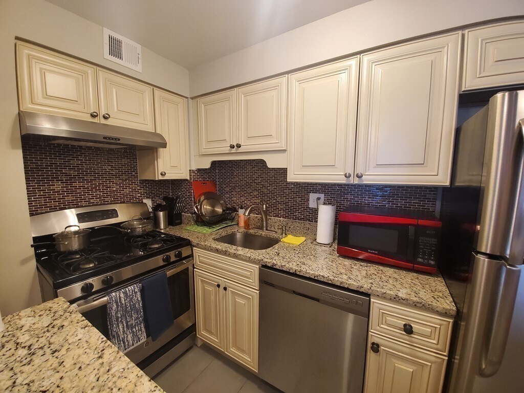 33 Bowdoin St Unit 5A, Boston, MA 02114 Apartments in Boston, MA