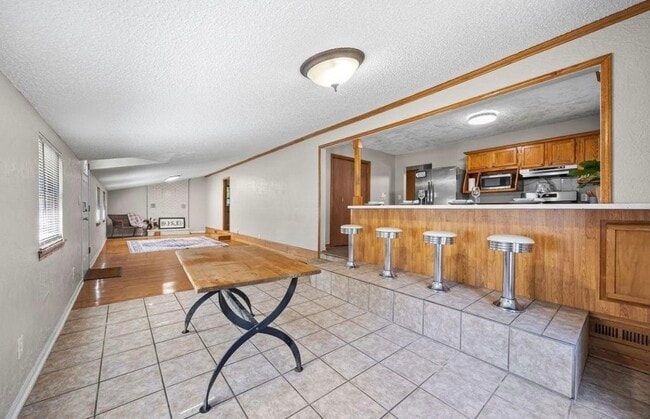 Foto del edificio - 1815 N Woolsey Ave
