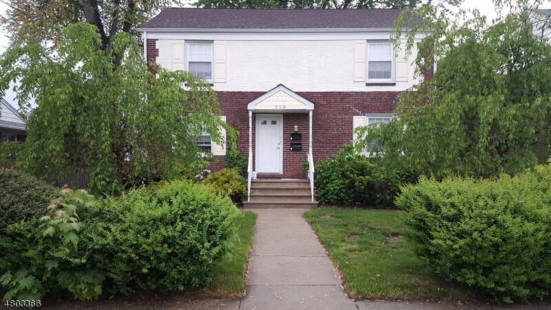 Primary Photo - 213 N 6th Ave