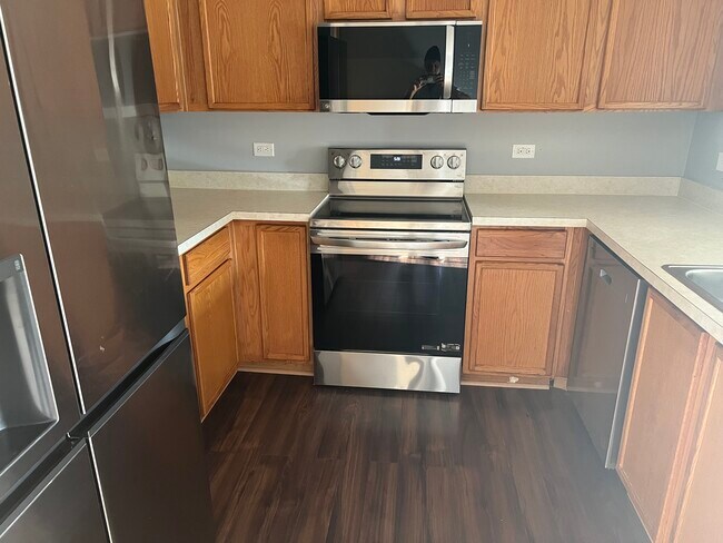 Kitchen - 1401 McClure Rd
