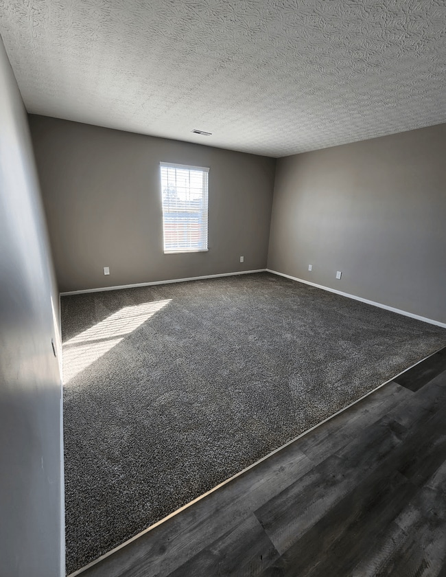 Interior Photo - Estates at Brentwood Lake