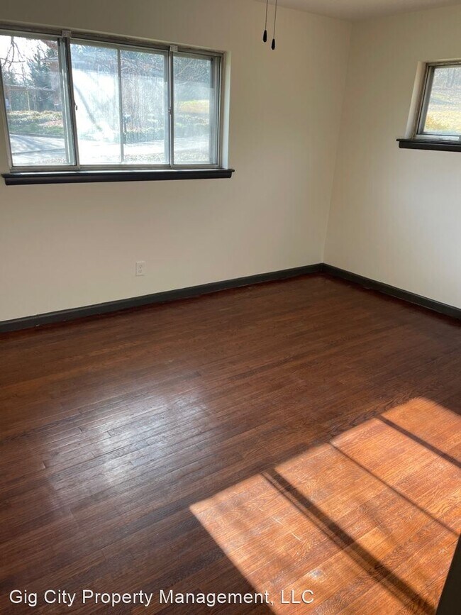 Building Photo - 3 br, 2 bath House - 807 Merrimac Cir