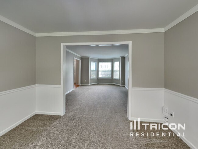 Building Photo - 3131 Berthas Overlook