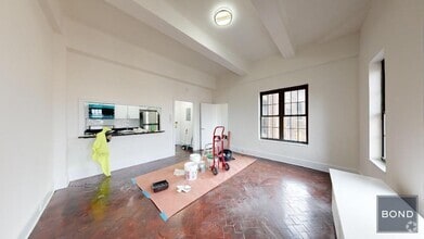 Building Photo - 160 W 73rd St