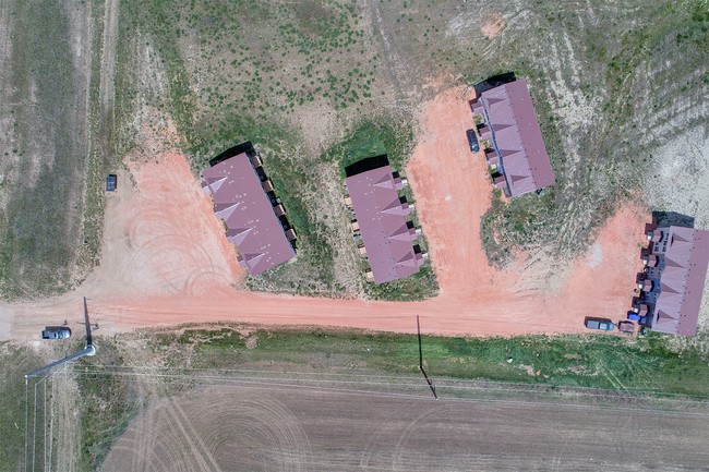 Building Photo - Watford City Townhomes