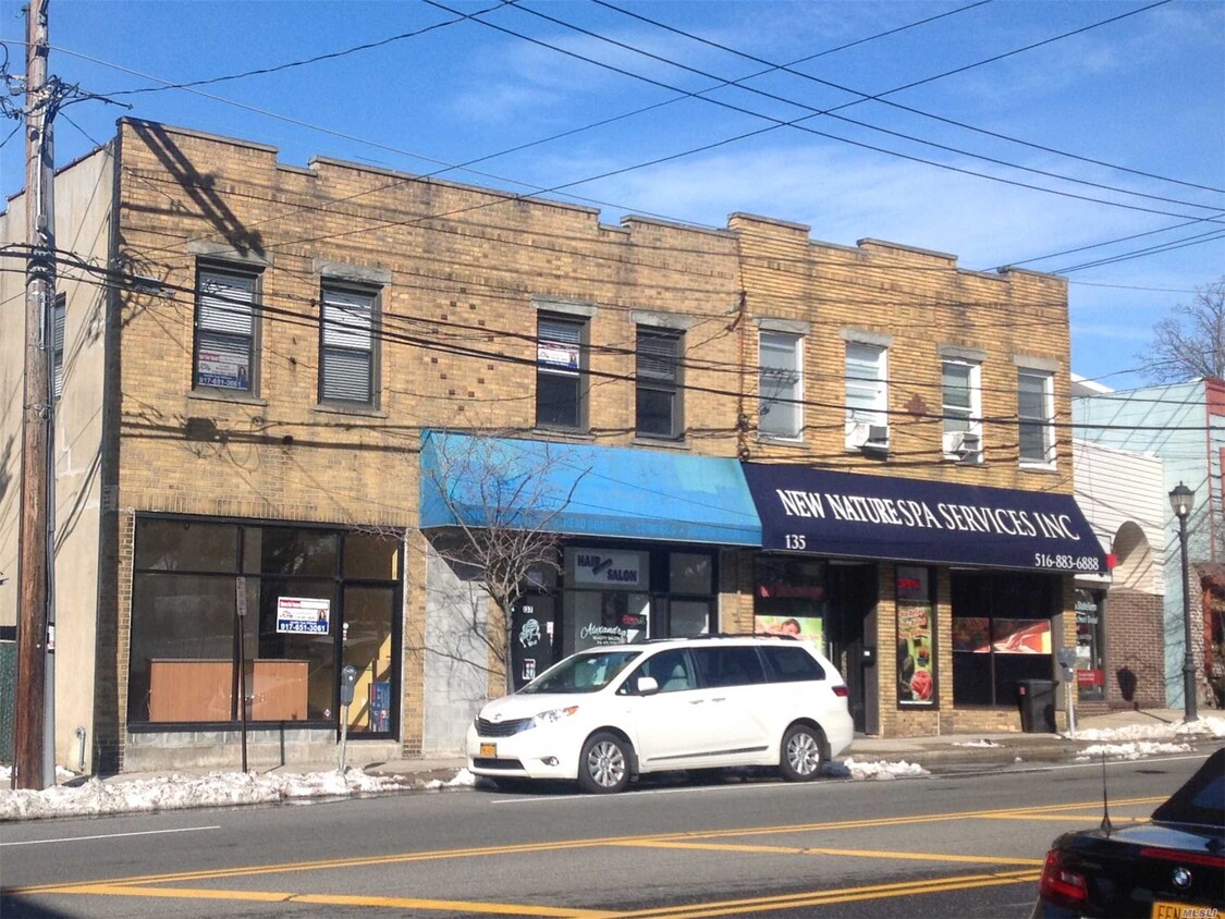Primary Photo - 137 Main St